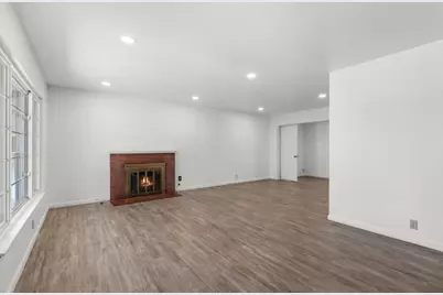 190 W McKenzie Ave, Stockton, CA 95204 - Photo 2