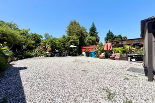 1176 Laurel St, San Carlos, CA 94070 - Photo 22