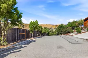 1237 Renraw Dr, San Jose, CA 95127 - Photo 54