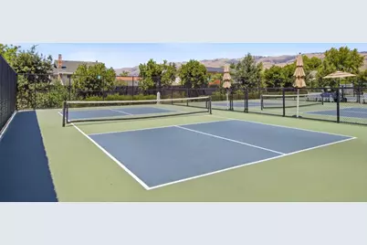 7646 Falkirk Dr, San Jose, CA 95135 - Photo 38