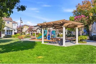 143 Sapphire Ln, Morgan Hill, CA 95037 - Photo 34
