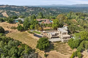 21449 Toll Gate Rd, Saratoga, CA 95070 - Photo 32