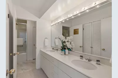 101 Lombard St 201E, San Francisco, CA 94111 - Photo 24