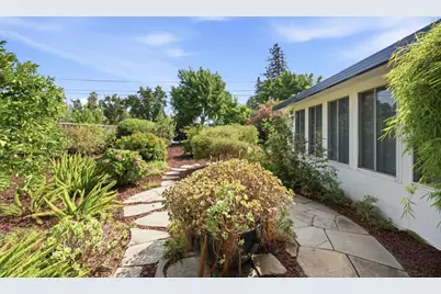 190 E Middlefield Rd, Mountain View, CA 94043 - Photo 38