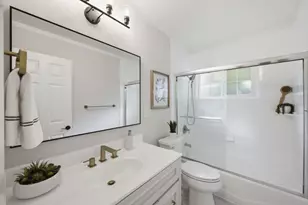 190 E Middlefield Rd, Mountain View, CA 94043 - Photo 16