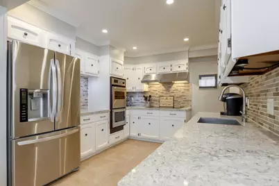 2610 Carson St, Redwood City, CA 94061 - Photo 8