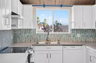 21147 E Cliff Dr, Santa Cruz, CA 95062 - Photo 14