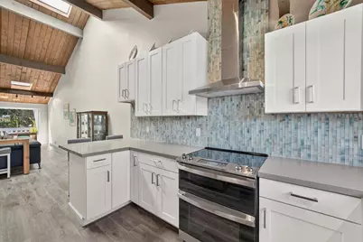 21147 E Cliff Dr, Santa Cruz, CA 95062 - Photo 16