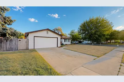 1405 Tamarack Ave, Atwater, CA 95301 - Photo 2