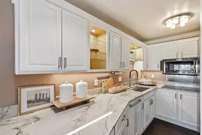 808 Laurel Ave 202, San Mateo, CA 94401 - Photo 6