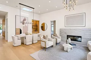 979 Lawrence Ln, Palo Alto, CA 94303 - Photo 2