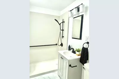 1642 Burrows St, San Francisco, CA 94134 - Photo 18