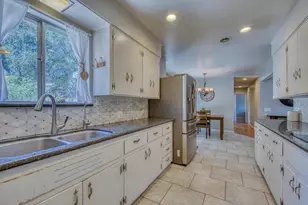 665 Paradise Rd B, Salinas, CA 93907 - Photo 10