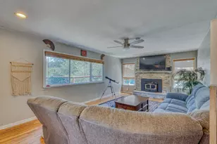665 Paradise Rd B, Salinas, CA 93907 - Photo 2