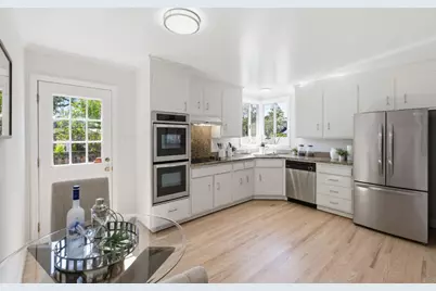1945 Birch Ave, San Carlos, CA 94070 - Photo 18