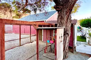 90 Adrian Dr, Hollister, CA 95023 - Photo 32