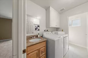 2390 Harris Ct, San Jose, CA 95124 - Photo 22