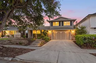 2390 Harris Ct, San Jose, CA 95124 - Photo 2