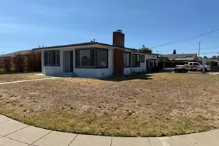 85 Paloma Ave, Salinas, CA 93905 - Photo 1