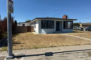 85 Paloma Ave, Salinas, CA 93905 - Photo 2