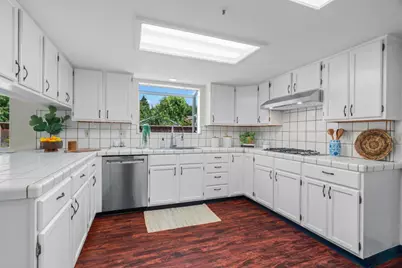 2430 Camden Ct, Santa Cruz, CA 95065 - Photo 10