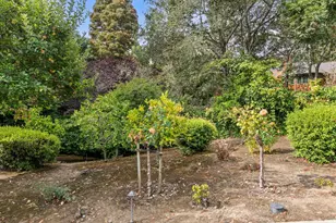 2801 Easton Dr, Hillsborough, CA 94010 - Photo 50