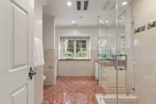 2801 Easton Dr, Hillsborough, CA 94010 - Photo 38