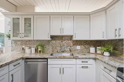 952 Dennis Dr, Palo Alto, CA 94303 - Photo 16