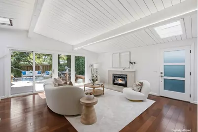 952 Dennis Dr, Palo Alto, CA 94303 - Photo 2