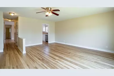 136 Del Mar Dr, Salinas, CA 93901 - Photo 6