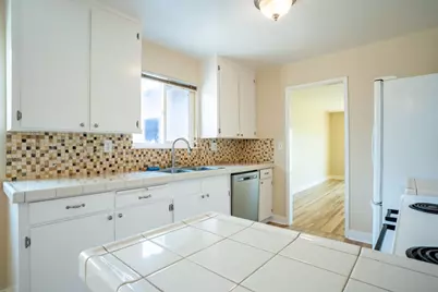 136 Del Mar Dr, Salinas, CA 93901 - Photo 16