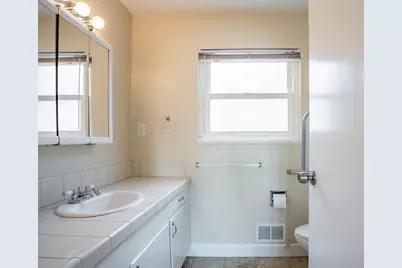 136 Del Mar Dr, Salinas, CA 93901 - Photo 26