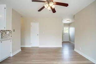 136 Del Mar Dr, Salinas, CA 93901 - Photo 22