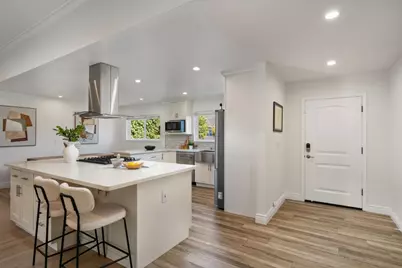 731 W Capistrano Way, San Mateo, CA 94402 - Photo 10