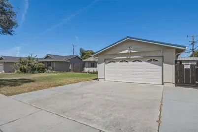 754 San Simeon Dr, Salinas, CA 93901 - Photo 2