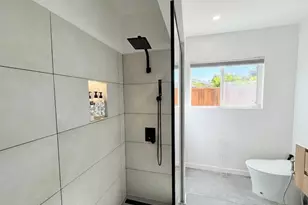 155 E Hedding St, San Jose, CA 95112 - Photo 12