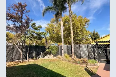 155 E Hedding St, San Jose, CA 95112 - Photo 16