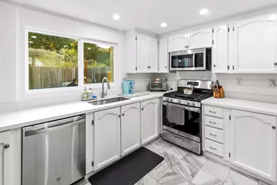19233 Creekside Ln, Salinas, CA 93908 - Photo 16