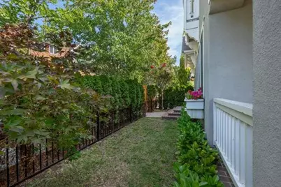 302 Channing Ave, Palo Alto, CA 94301 - Photo 24