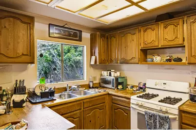 1123 Seaview Ave, Pacific Grove, CA 93950 - Photo 8