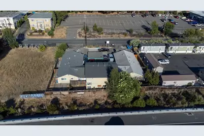 541-545 Admiral Callaghan Ln, Vallejo, CA 94591 - Photo 20