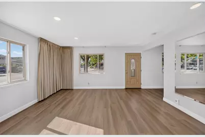 2720 Puccini Ave, San Jose, CA 95122 - Photo 8