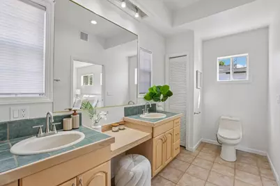 1054 Thornton Way, San Jose, CA 95128 - Photo 18