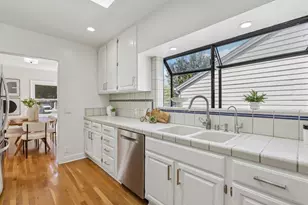 1054 Thornton Way, San Jose, CA 95128 - Photo 10