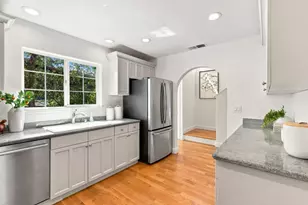 1263 Holly St B, San Carlos, CA 94070 - Photo 10