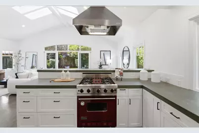 1030 Elm St, San Carlos, CA 94070 - Photo 8