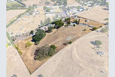 16155 De Witt, Morgan Hill, CA 95037 - Photo 2