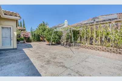 222 Vineyard Dr, Greenfield, CA 93927 - Photo 6