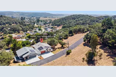 14020 Tres Ninas Ct, Watsonville, CA 95076 - Photo 38
