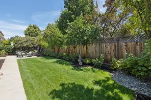 1086 Robbia Dr, Sunnyvale, CA 94087 - Photo 28